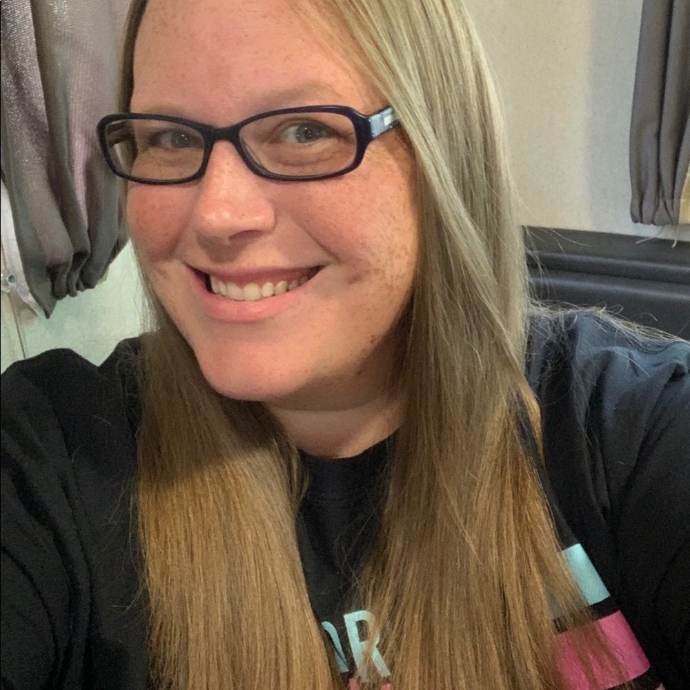 Meet your Posher, Kelley